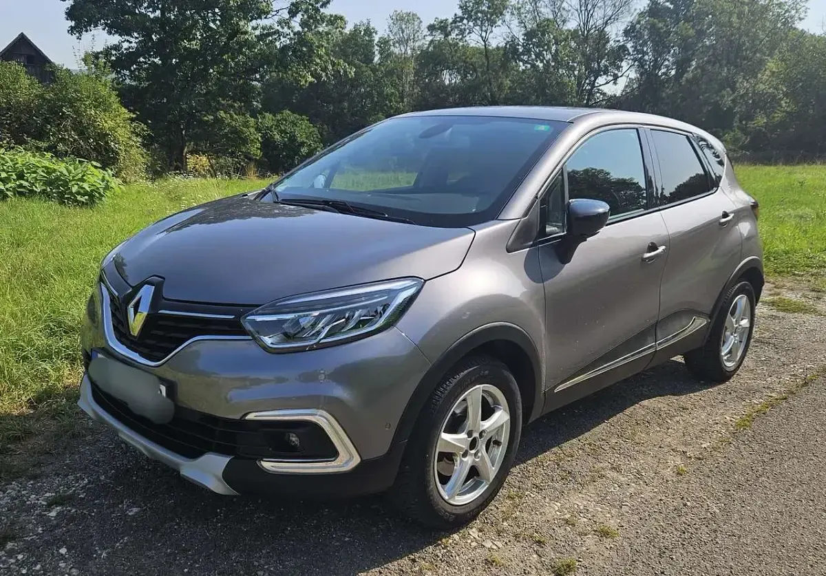 Gebraucht Renault Captur Collection 150 PS (110 kW) 2019 Grau SUV