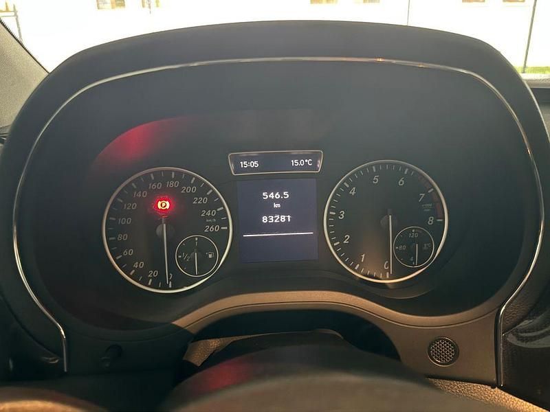 Gebraucht Mercedes B180 122 PS (89 kW) 2012 Grau Van / Kleinbus