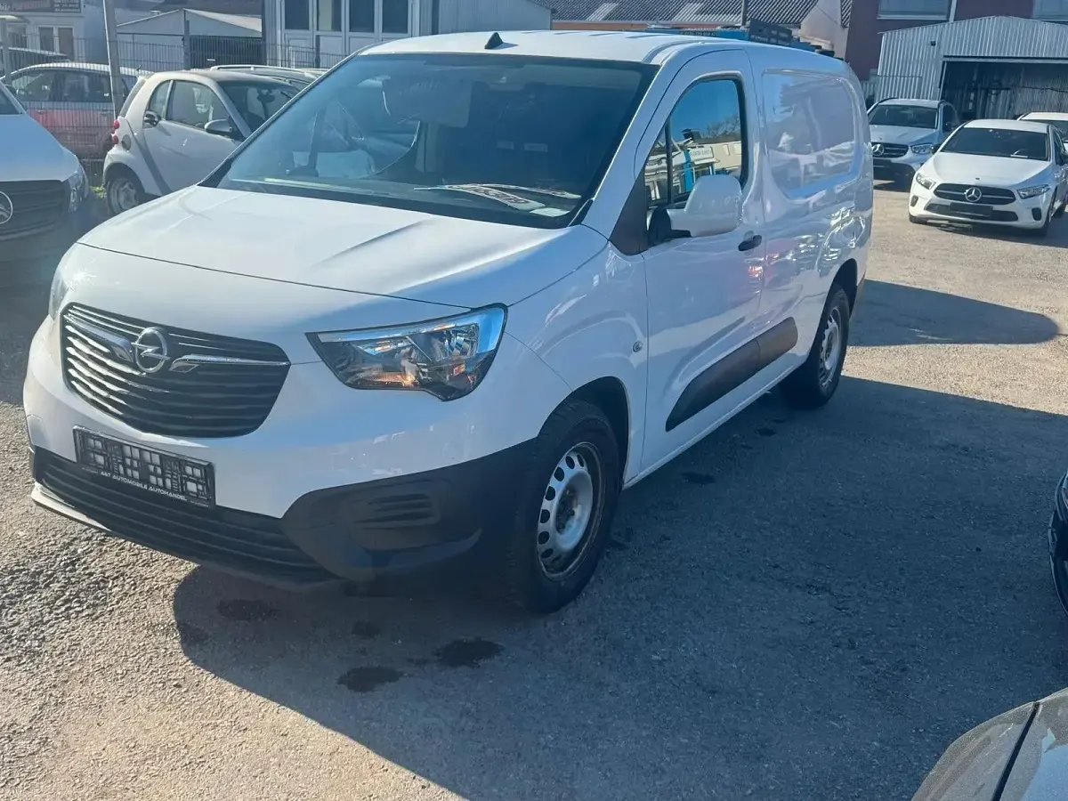 Gebraucht Opel Combo Edition 102 PS (75 kW) 2021 Weiß Van / Kleinbus