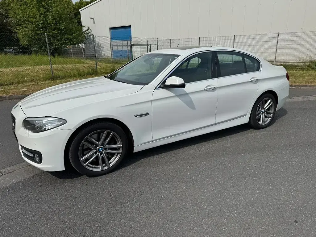 Używany BMW 530 258 KM (189 kW) 2017 Biały Sedan/Limuzyna