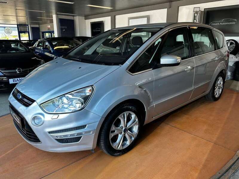 Silver metallic Gebraucht 2013 Ford S-MAX Titanium Van / Kleinbus | 7.990 € (Fairer Preis) - Bild 1/4
