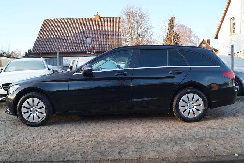 Gebraucht Mercedes C220 170 PS (125 kW) 2015 Schwarz Kombi