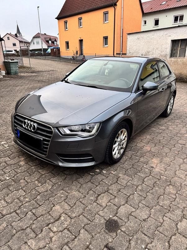 Gebraucht Audi A3 110 PS (80 kW) 2015 Grau Limousine