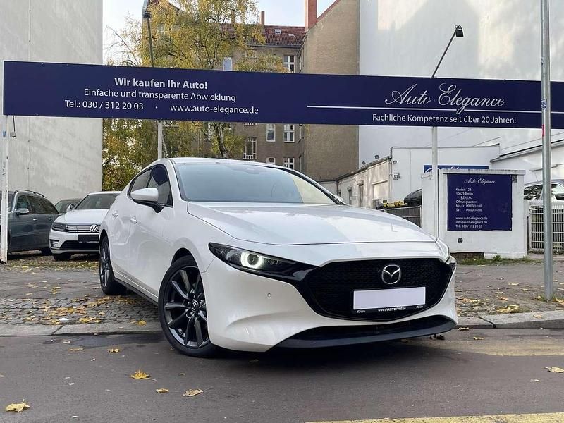 Snowflake white Gebraucht 2020 Mazda 3 Selection Limousine | 17.790 € (Guter Preis) - Bild 1/4