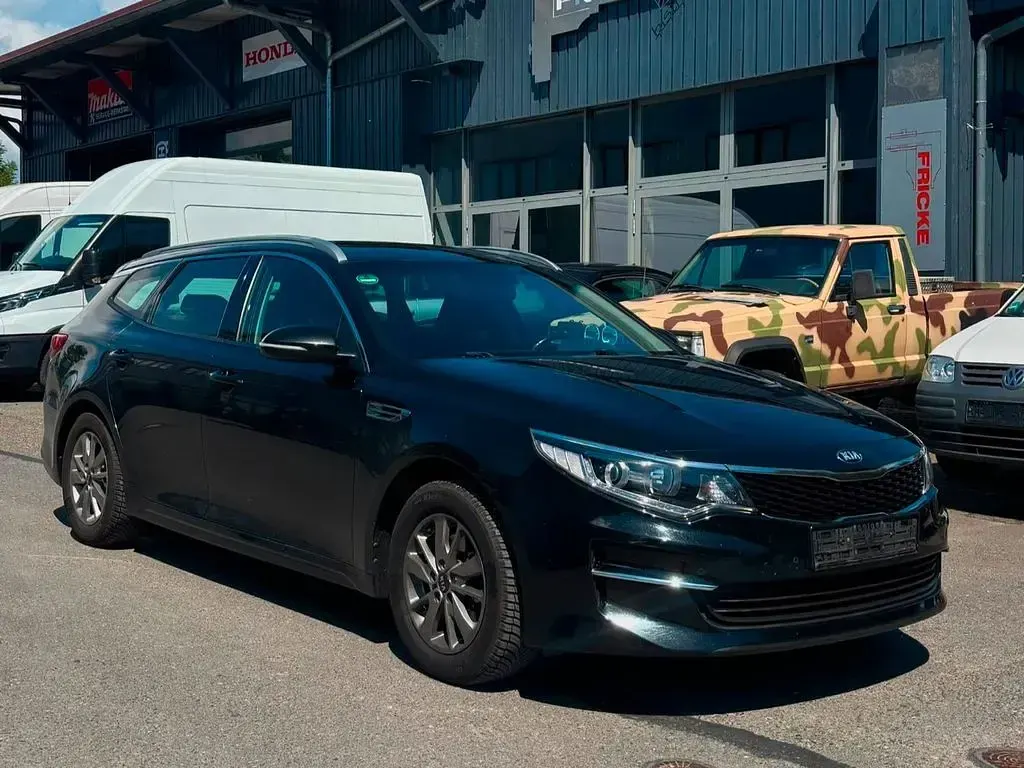 Gebraucht Kia Optima 141 PS (103 kW) 2017 Schwarz Limousine