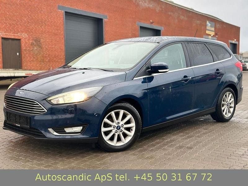 Gebraucht Ford Focus Titanium 120 PS (88 kW) 2017 Blau Limousine