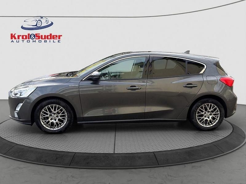Gebraucht Ford Focus Cool & Connect 125 PS (91 kW) 2018 Grau Limousine