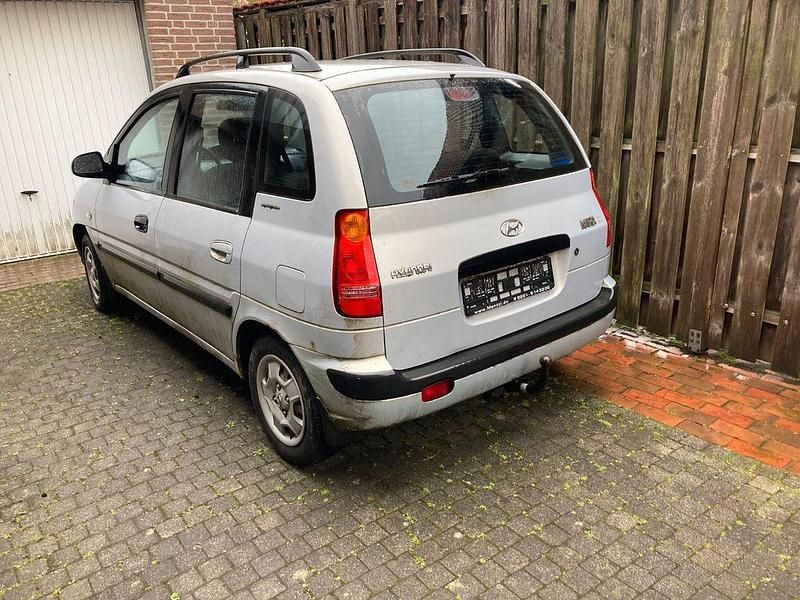 Gebraucht Hyundai Matrix GLS 103 PS (75 kW) 2001 Grau Van / Kleinbus