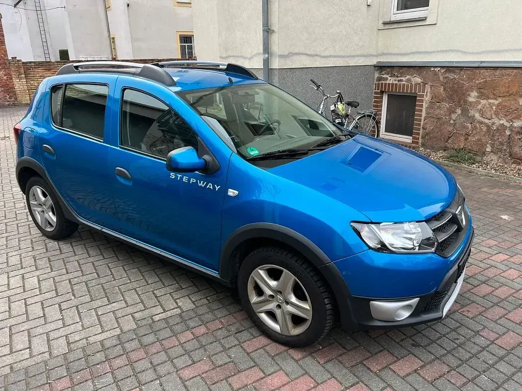 Gebraucht Dacia Sandero Stepway 90 PS (66 kW) 2013 Blau Limousine