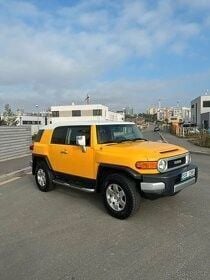 Gelb Gebraucht 2010 Toyota FJ Cruiser SUV | 27.900 € - Bild 1/4