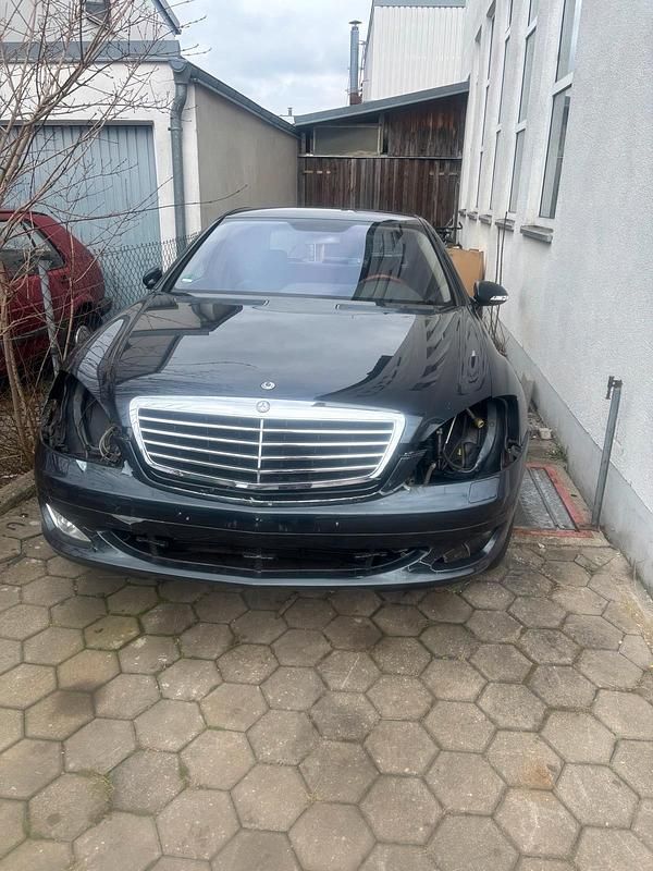Gebraucht Mercedes S500 387 PS (284 kW) 2006 Schwarz Limousine