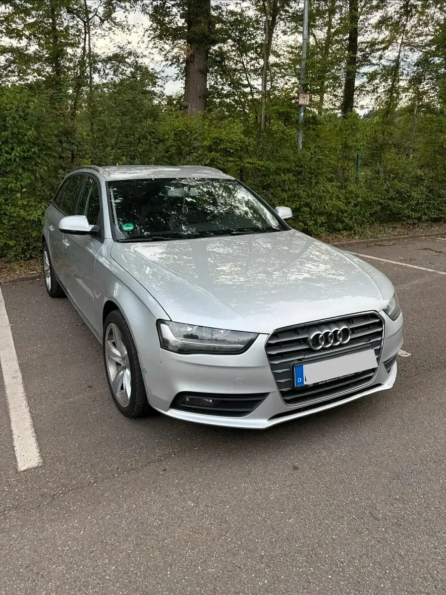 Gebraucht Audi A4 143 PS (105 kW) 2013 Grau Kombi
