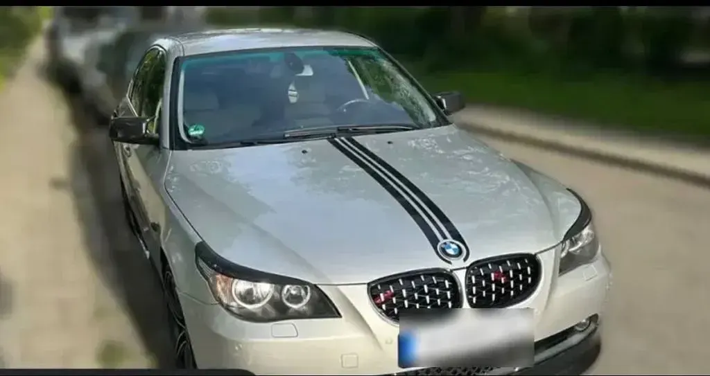 Gebraucht BMW 525 218 PS (160 kW) 2005 Silber Limousine