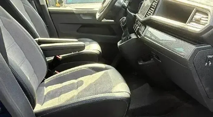 Używany VW Multivan Generation Six 204 KM (150 kW) 2022 Niebieski Minivan