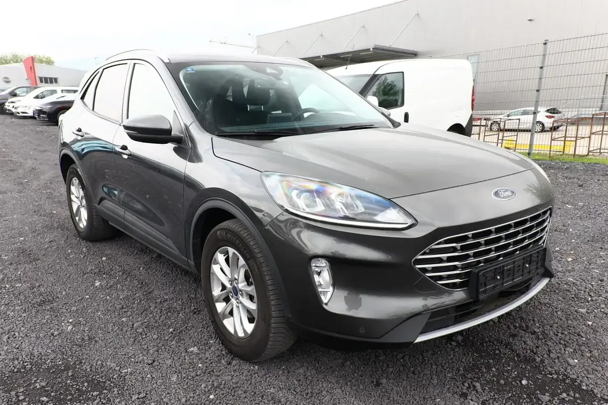 Second-hand Ford Kuga Titanium 224 CP (164 kW) 2022 Gri SUV