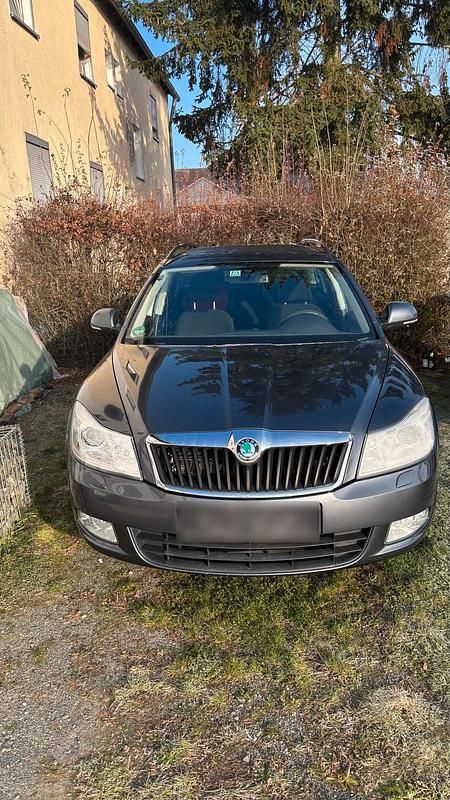 Gebraucht Skoda Octavia 150 PS (110 kW) 2011 Schwarz Kombi