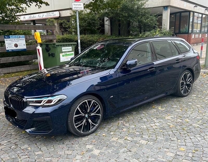 Blau Gebraucht 2022 BMW 540 Sport Line Kombi | 48.000 € (Superpreis) - Bild 1/4