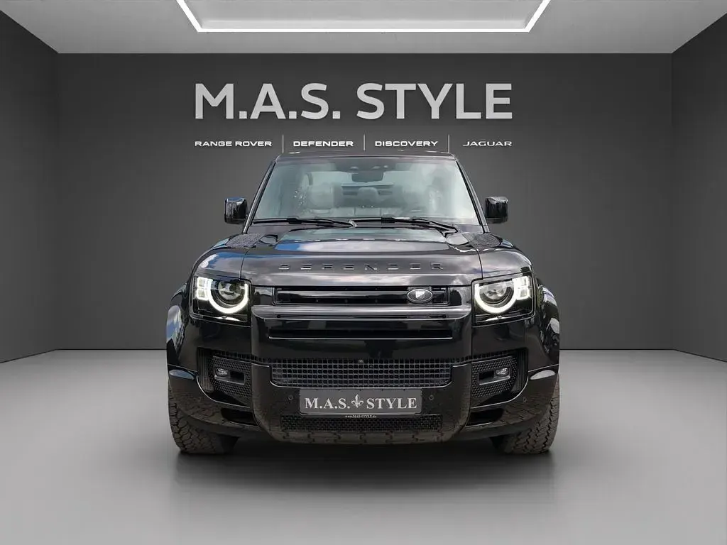 Gebraucht Land Rover Defender 525 PS (386 kW) 2024 Santorini black SUV