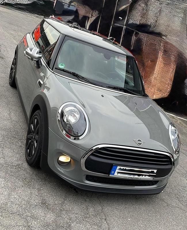 Grau Gebraucht 2018 Mini ONE Kleinwagen | 14.900 € (Fairer Preis) - Bild 1/4