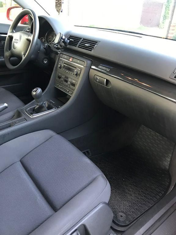 Gebraucht Audi A4 163 PS (119 kW) 2002 Rot Limousine