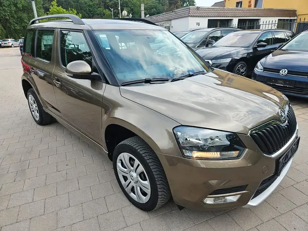 Gebraucht Skoda Yeti Active 110 PS (80 kW) 2016 Braun SUV