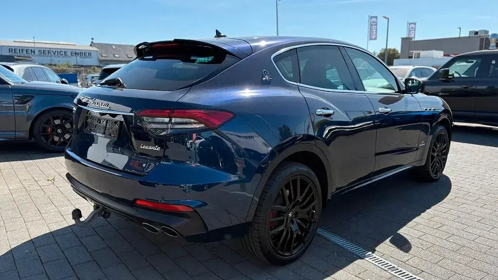 Gebraucht Maserati Levante GranLusso 349 PS (256 kW) 2021 Blau SUV