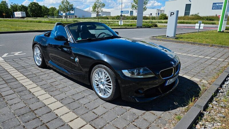 Schwarz Gebraucht 2005 BMW Z4 Performance Cabrio | 12.500 € (Etwas zu teuer) - Bild 1/4
