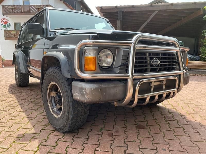 Schwarz Gebraucht 1997 Nissan Patrol SUV | 15.900 € - Bild 1/4