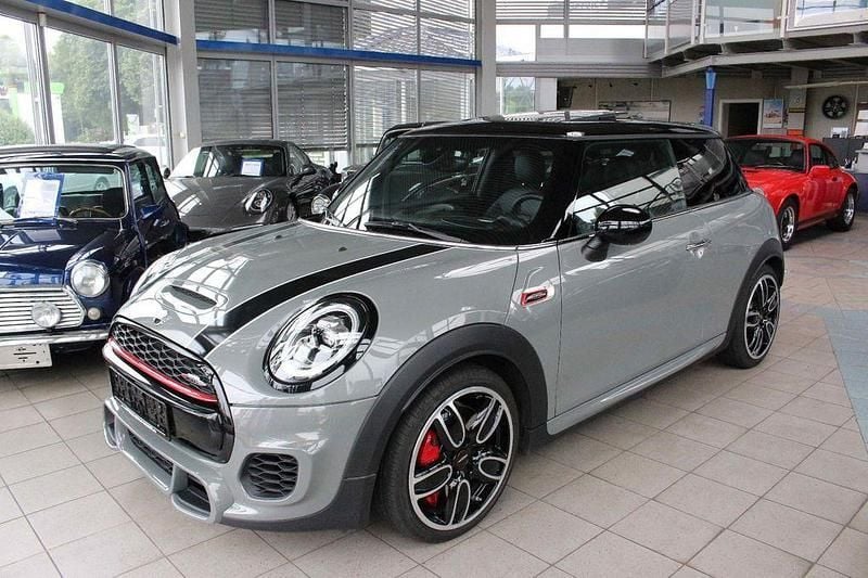 Moonwalk grey Gebraucht 2020 Mini John Cooper Works Kleinwagen | 28.950 € (Fairer Preis) - Bild 1/4