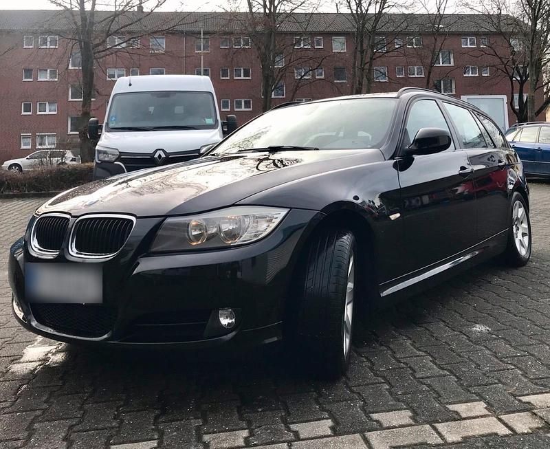 Gebraucht BMW 318 2012 Schwarz Kombi