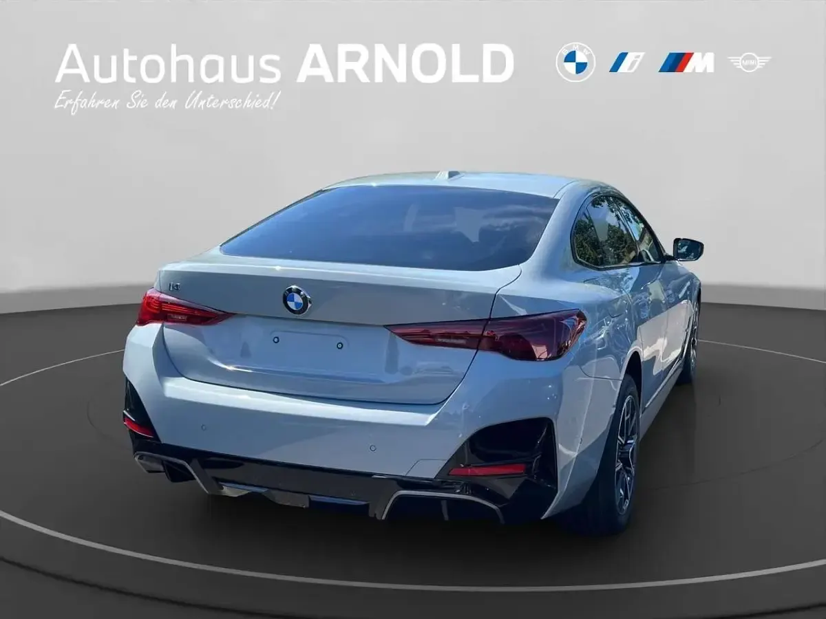 Neu BMW i4 M Sport 294 kW (401 PS) 2026 Brooklyn grau Limousine