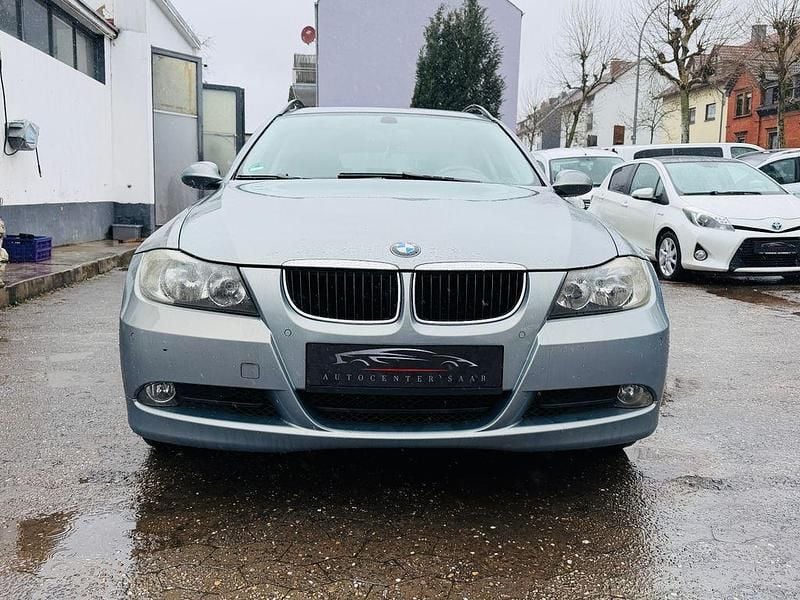 Gebraucht BMW 320 150 PS (110 kW) 2006 Blau Kombi