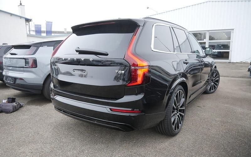 Neu Volvo XC90 Plus 455 PS (334 kW) 2026 Schwarz SUV