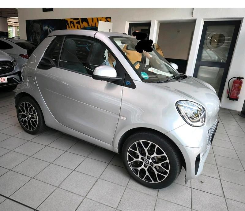 Silber Gebraucht 2020 Smart ForTwo Electric Drive Cabrio | 12.500 € (Fairer Preis) - Bild 1/4