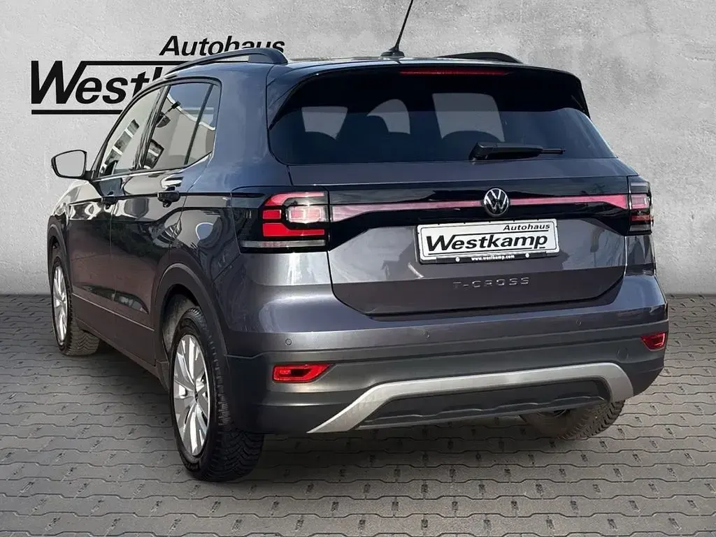 Używany VW T-Cross Move 110 KM (80 kW) 2023 Szary SUV