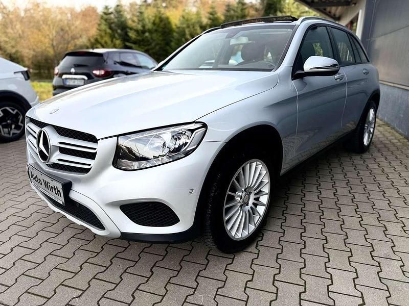 Iridiumsilber metalliclack Gebraucht 2016 Mercedes GLC220 SUV | 22.900 € (Guter Preis) - Bild 1/4