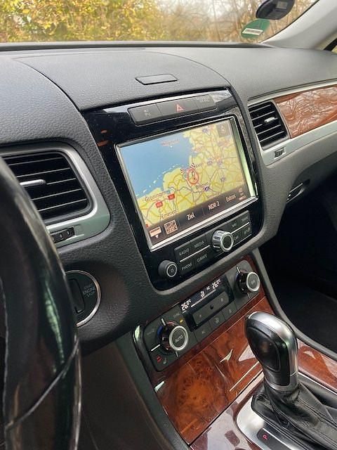 Gebraucht VW Touareg 245 PS (180 kW) 2011 Grau SUV