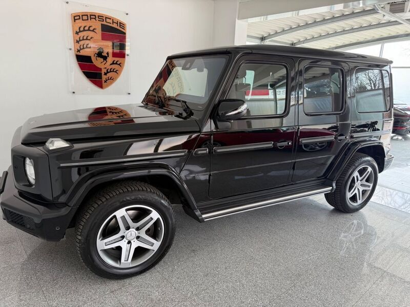 Tiefschwarz unilack Gebraucht 2020 Mercedes G350 AMG SUV | 89.980 € - Bild 1/4