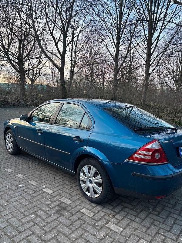 Gebraucht Ford Mondeo 108 PS (79 kW) 2007 Limousine