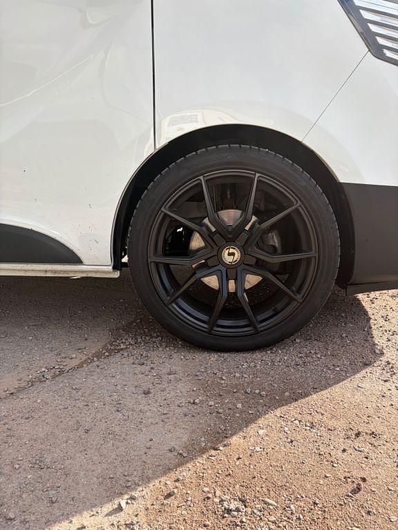 Gebraucht Renault Trafic 131 PS (96 kW) 2022 Weiß Van / Kleinbus