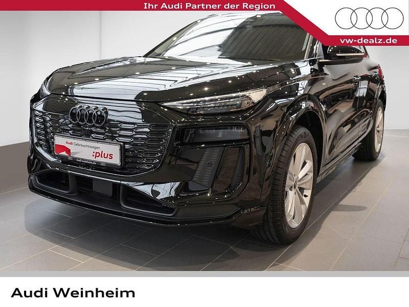 Neu Audi Q6 e-tron Performance 225 kW (306 PS) 2026 Schwarz SUV