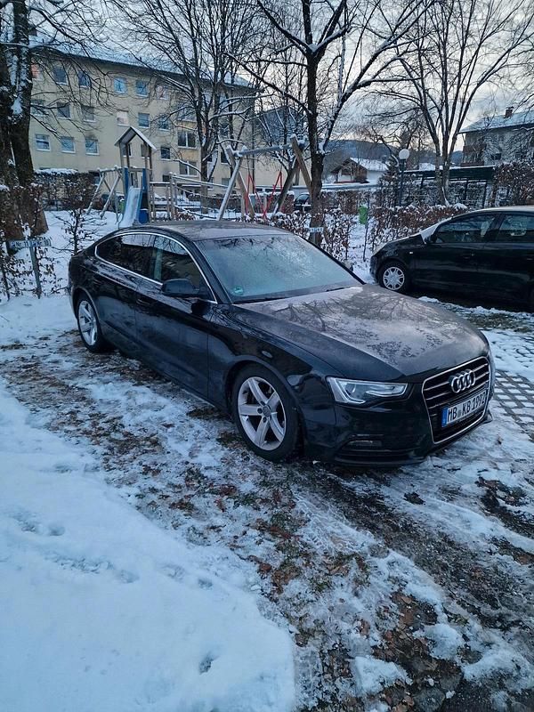 Schwarz Gebraucht 2011 Audi A5 Sportback Kleinwagen | 9.000 € (Etwas zu teuer) - Bild 1/4