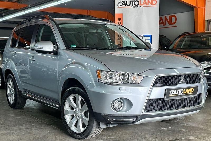 Silber Gebraucht 2012 Mitsubishi Outlander SUV | 5.999 € (Fairer Preis) - Bild 1/4
