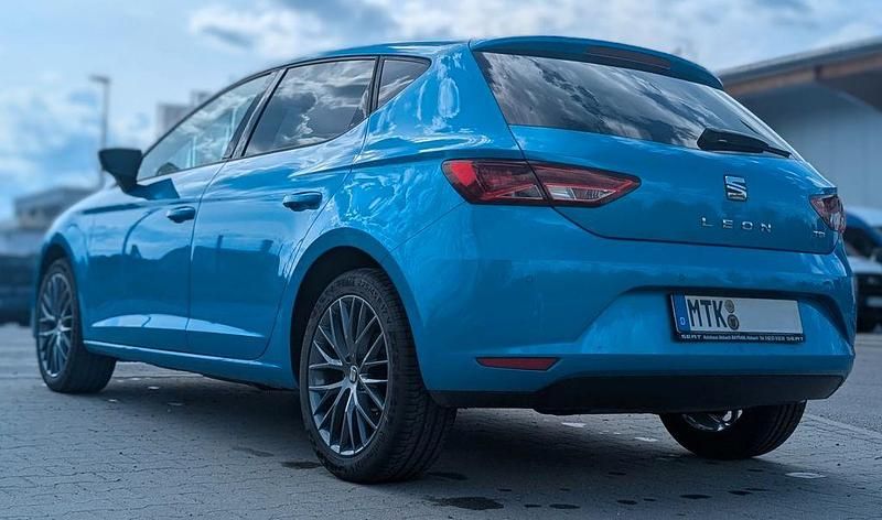 Usata Seat Leon 110 CV (80 kW) 2015 Blu Berlina