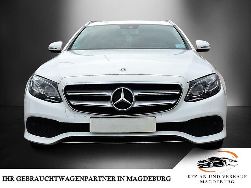 Gebraucht Mercedes E220 194 PS (142 kW) 2017 Weiß Kombi