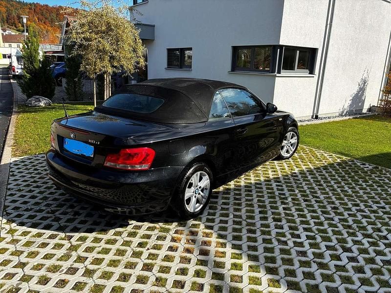 Gebraucht BMW 118 Cabriolet 143 PS (105 kW) 2012 Schwarz Cabrio