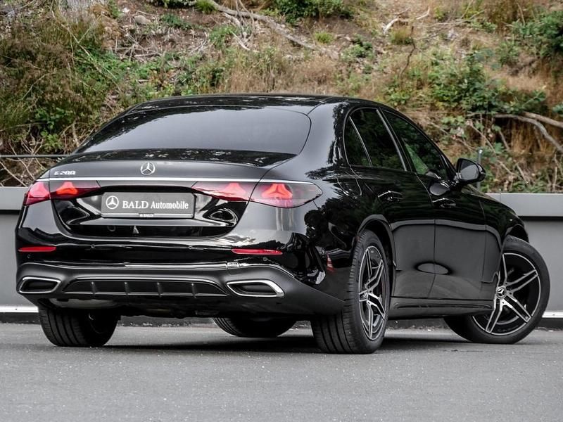 Gebraucht Mercedes E200 AMG 204 PS (150 kW) 2025 Schwarz metalliclack obsidianschwarz Limousine