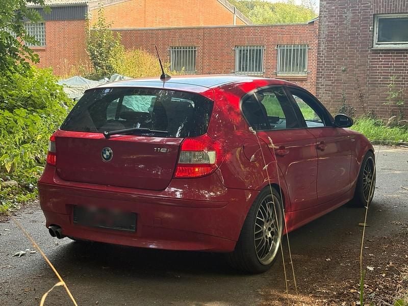 Gebraucht BMW 130 265 PS (194 kW) 2006 Rot Kleinwagen