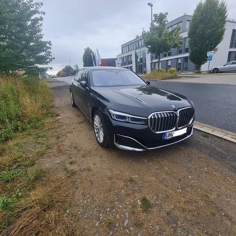 Schwarz Gebraucht 2021 BMW 745 Sport Line Limousine | 60.000 € - Bild 1/4