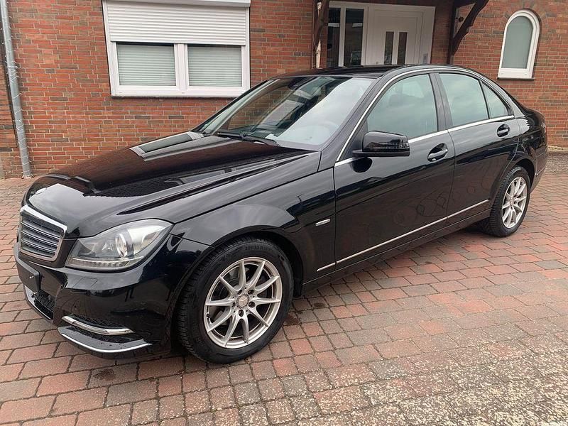 Gebraucht Mercedes C200 Elegance 184 PS (135 kW) 2011 Schwarz Limousine